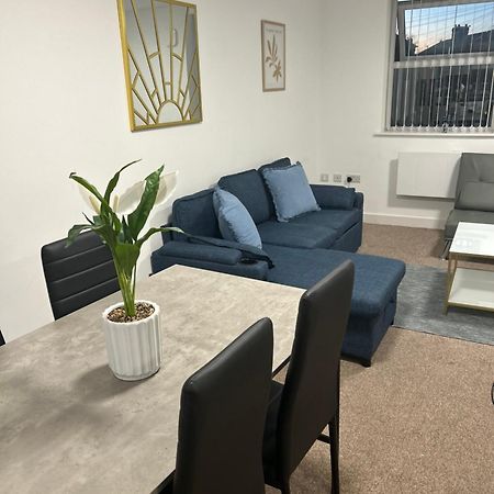 Failsworth Luxury Apartment With Free Parking By Daley Stays Manchester Bagian luar foto