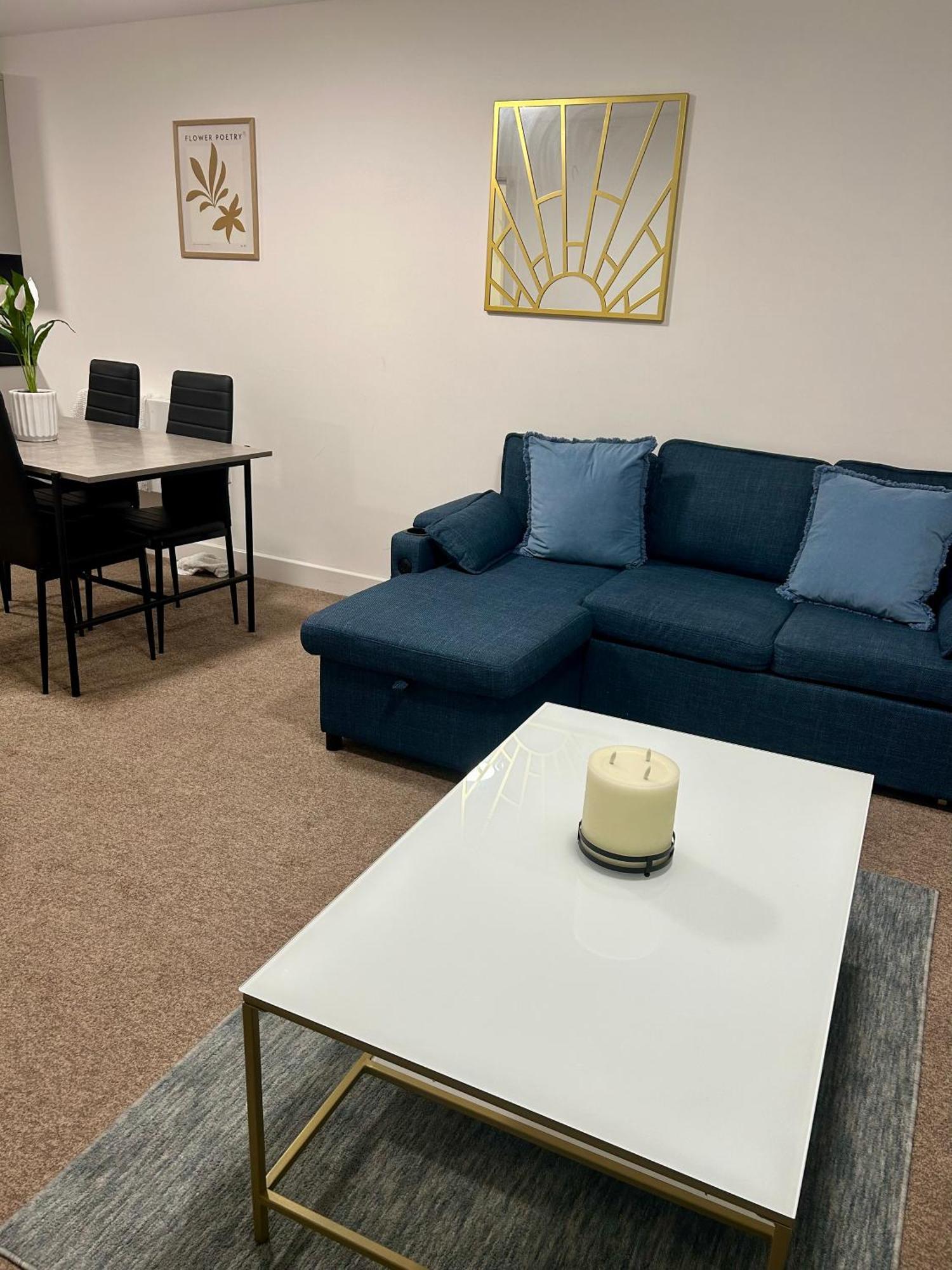Failsworth Luxury Apartment With Free Parking By Daley Stays Manchester Bagian luar foto